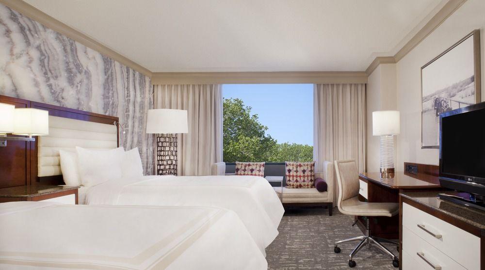 Denver Airport Marriott At Gateway Park Hotel 3*