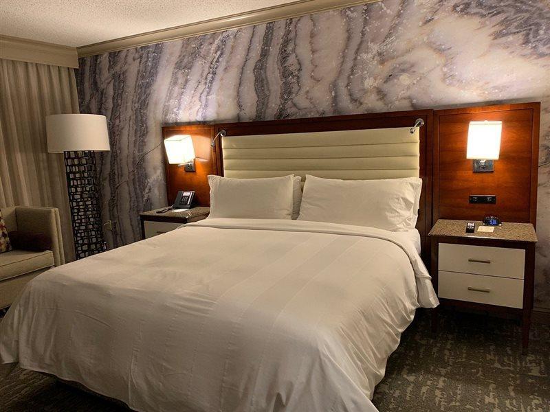 Denver Airport Marriott At Gateway Park Hotel 3*