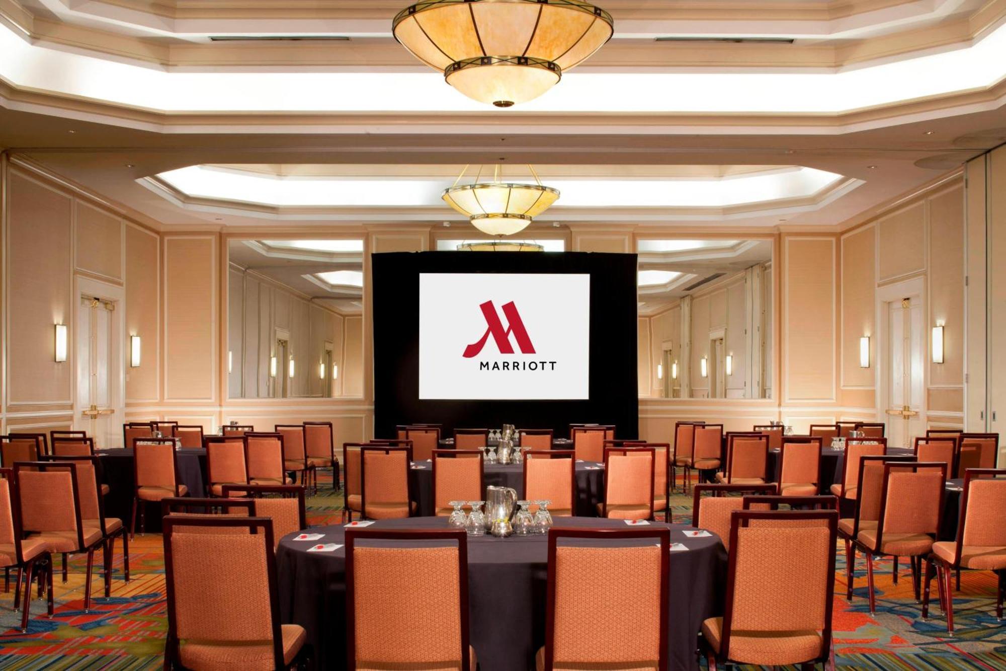 Denver Airport Marriott At Gateway Park Aurora