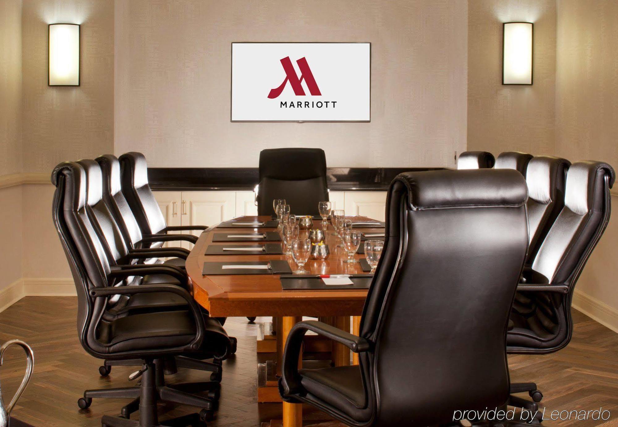 Hotel Denver Airport Marriott At Gateway Park 3*